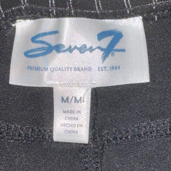 Seven7 Women's 4 Way Pull on Ponte Legging Size Medium - Picture 7 of 9